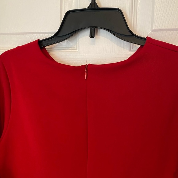 Red dress - Picture 2 of 2